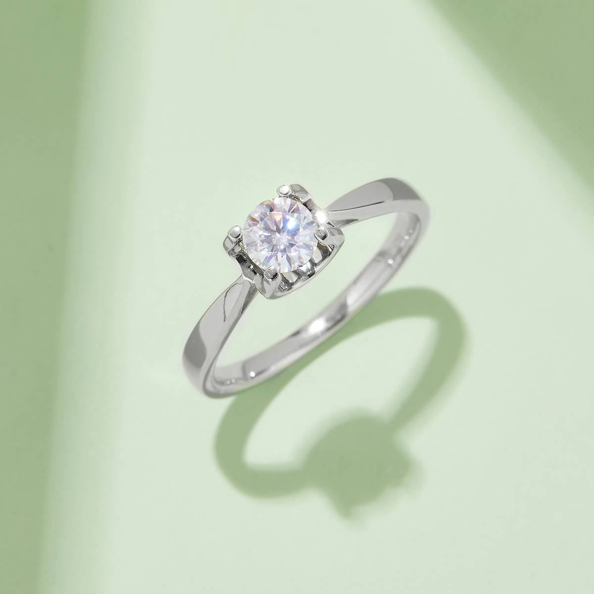 Straight arm sandwich cow head S925 silver plated platinum Moissanite women's ring 50 points D-grade